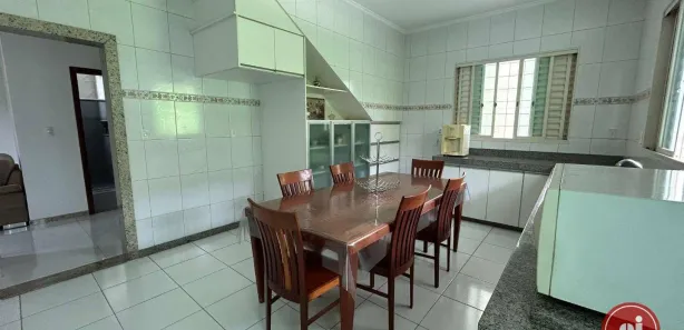 Casa com 5 Quartos para venda ou aluguel, 270m² no Ingá, Betim