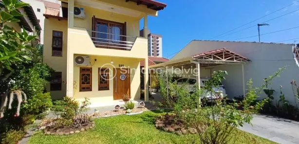 Sobrado com 4 Quartos à venda, 350m² no Centro, Guaíba