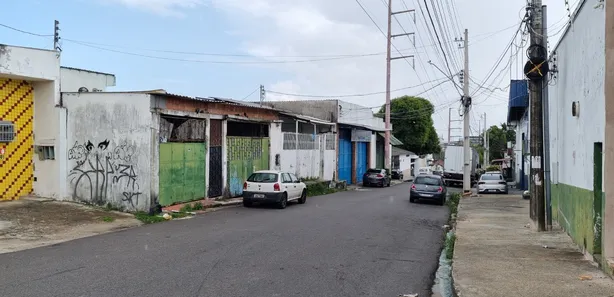 Galpão/Depósito/Armazém com 1 Quarto para alugar, 500m² no Santo Antônio, Manaus