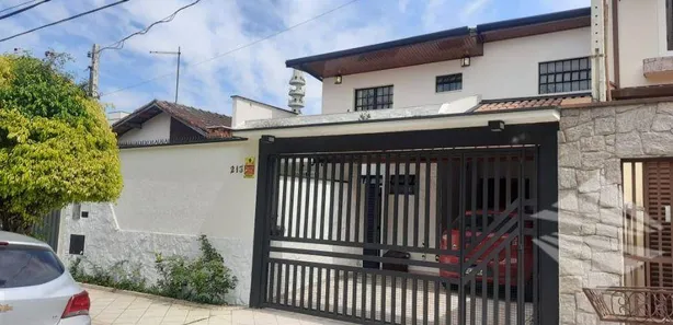 Sobrado com 4 Quartos à venda, 200m² no Jardim Califórnia, Taubaté