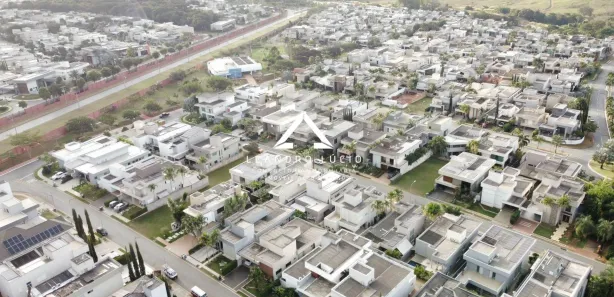 Lote/Terreno à venda, 381m² no Jardins Valência, Goiânia