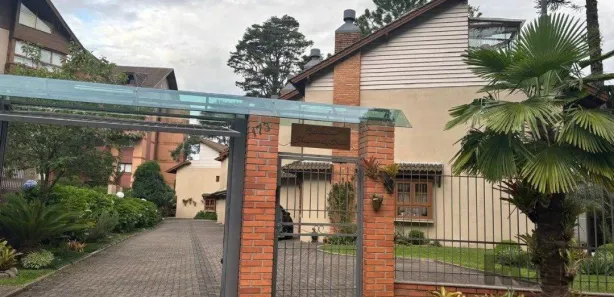 Casa de Condomínio com 2 Quartos à venda, 74m² no Planalto, Gramado