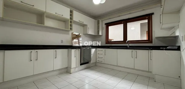 Casa de Condomínio com 3 Quartos para alugar, 120m² no Igara, Canoas
