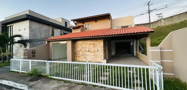 Casa de Condomínio com 4 Quartos à venda, 200m² no Centro, Lauro de Freitas