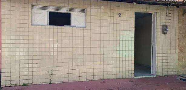 Casa com 2 Quartos para alugar, 70m² no Alecrim, Natal