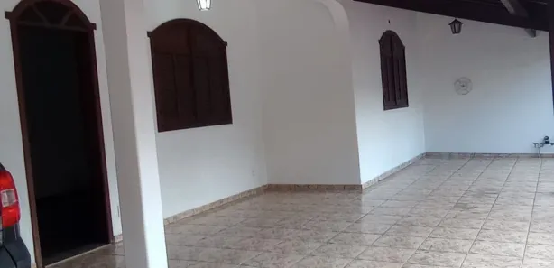 Casa com 3 Quartos para alugar, 300m² no Santa Inês, Betim