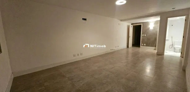 Sala Comercial à venda, 25m² no São Francisco, Niterói