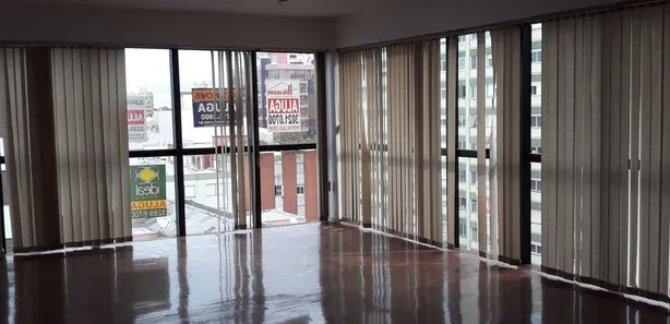Sala Comercial à venda, 160m² no Centro, Caxias do Sul