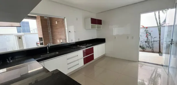 Casa de Condomínio com 3 Quartos para alugar, 208m² no Jardins Valência, Goiânia