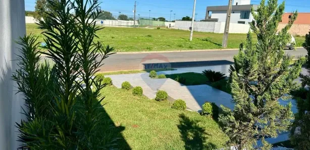 Sobrado com 4 Quartos à venda, 243m² no Loteamento Manoel Gomes da Cunha, Araguaína