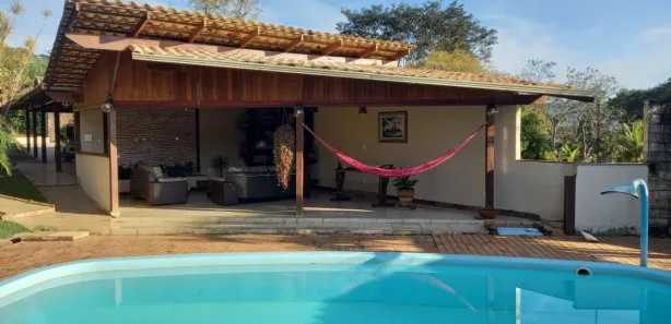 Fazenda/Sítio com 6 Quartos para alugar, 600m² no , Juatuba