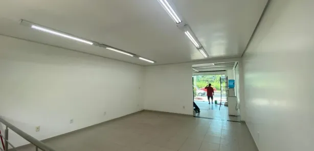 Sala Comercial para alugar, 150m² no Chapada, Manaus