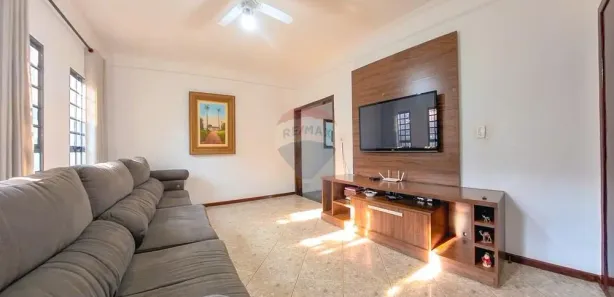 Casa com 3 Quartos à venda, 165m² no Jardim São Pedro, Araras