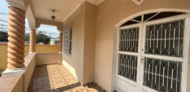 Casa com 3 Quartos para alugar, 100m² no Campo Grande, Rio de Janeiro