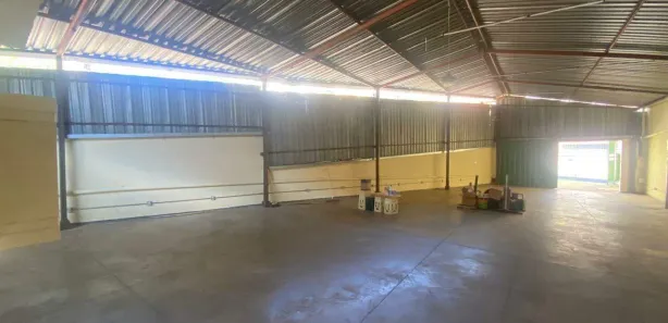 Galpão/Depósito/Armazém para alugar, 284m² no Santa Efigênia, Belo Horizonte