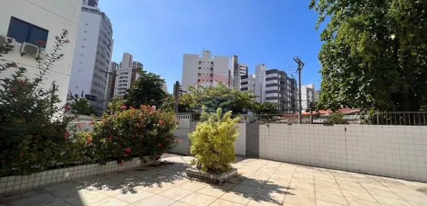 Casa com 4 Quartos à venda, 421m² no Pituba, Salvador
