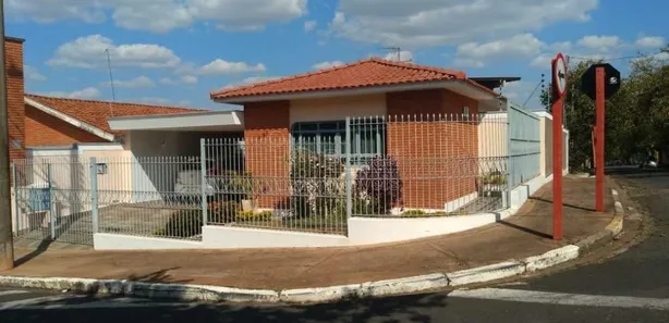 Casa com 3 Quartos à venda, 175m² no Centro, Araraquara