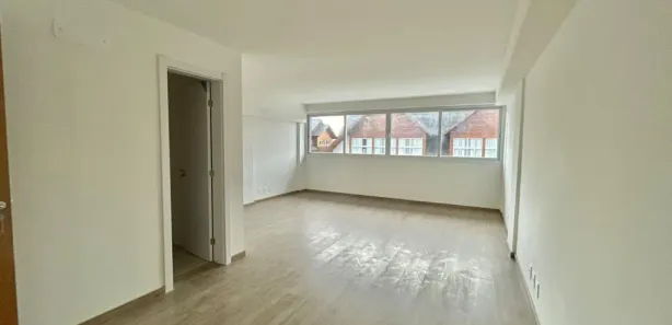 Sala Comercial à venda, 39m² no Centro, Gramado