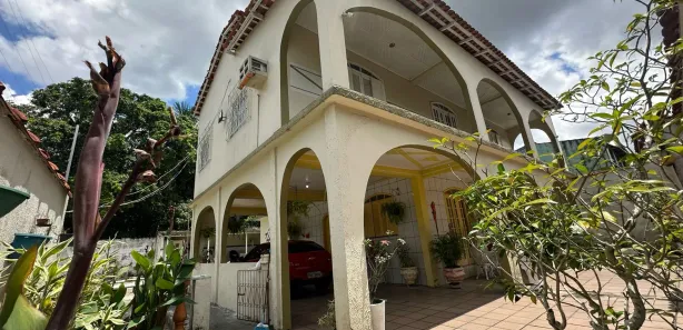 Sobrado com 6 Quartos à venda, 726m² no Alvorada, Manaus