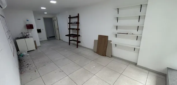 Sala Comercial à venda, 32m² no Ingá, Niterói
