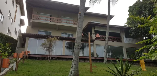 Casa com 5 Quartos à venda, 700m² no Piatã, Salvador