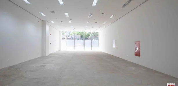 Ponto Comercial para alugar, 325m² no Santa Efigênia, Belo Horizonte