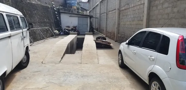 Galpão/Depósito/Armazém à venda, 2500m² no Marechal Rondon, Salvador