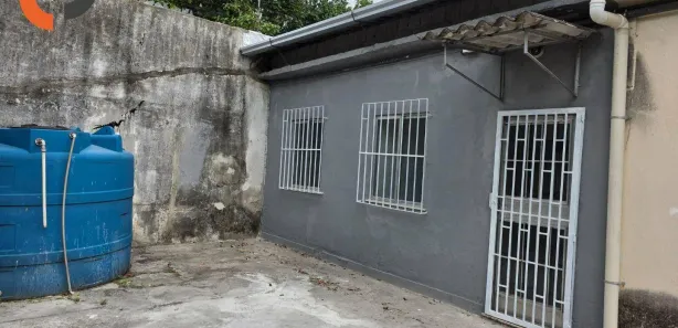 Casa com 2 Quartos para alugar, 63m² no Chacrinha, Nova Iguaçu