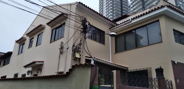 Imóvel Comercial com 3 Quartos para alugar, 10m² no Centro, Nova Iguaçu