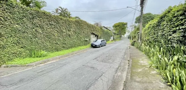 Fazenda/Sítio com 4 Quartos à venda, 409m² no Chácara São João, Carapicuíba
