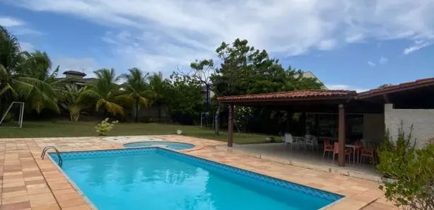 Sobrado com 6 Quartos para alugar, 270m² no Buraquinho, Lauro de Freitas
