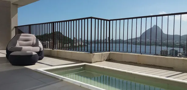 Cobertura com 3 Quartos para venda ou aluguel, 240m² no Humaitá, Rio de Janeiro