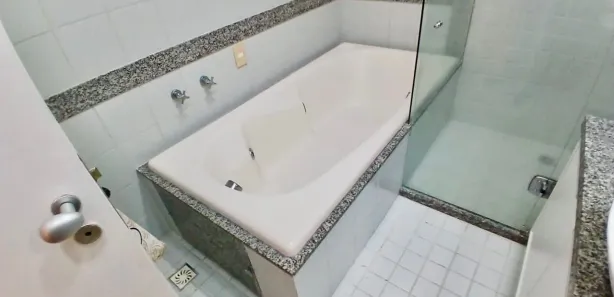 Casa de Condomínio com 5 Quartos para venda ou aluguel, 188m² no Itapuã, Salvador