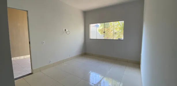 Casa com 2 Quartos para alugar, 240m² no Itapoã, Aparecida de Goiânia