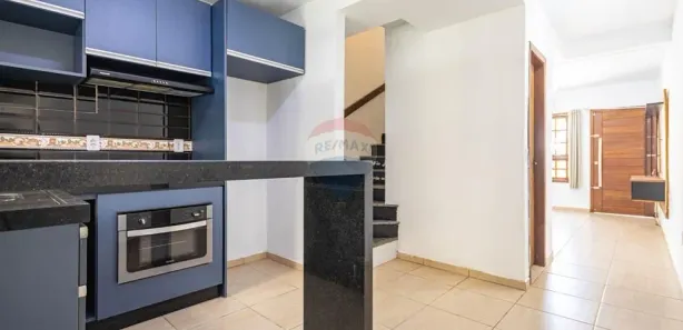 Sobrado com 2 Quartos à venda, 67m² no Jardim do Bosque, Cachoeirinha