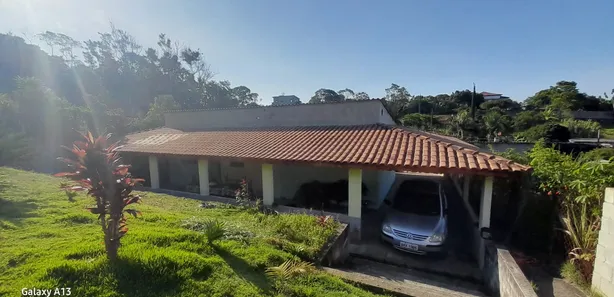 Fazenda/Sítio com 3 Quartos à venda, 208m² no Centro, Biritiba Mirim