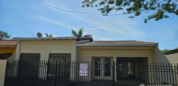 Casa com 3 Quartos para venda ou aluguel, 156m² no Centro, Paranavaí