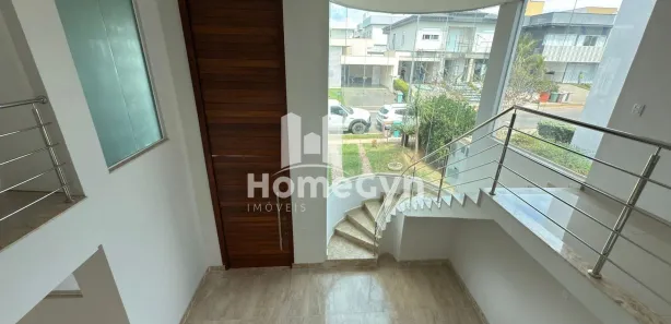 Sobrado com 4 Quartos para alugar, 387m² no Jardins Valência, Goiânia