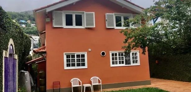 Imóvel Comercial com 1 Quarto para venda ou aluguel, 250m² no Morin, Petrópolis