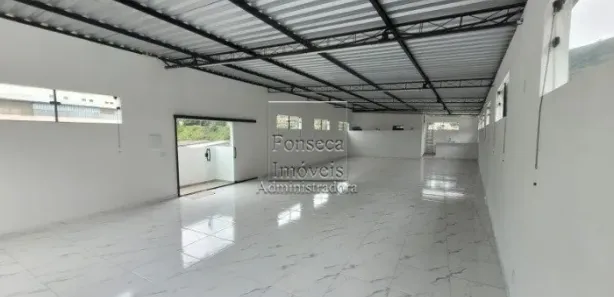 Ponto Comercial para alugar, 199m² no Cascatinha, Petrópolis