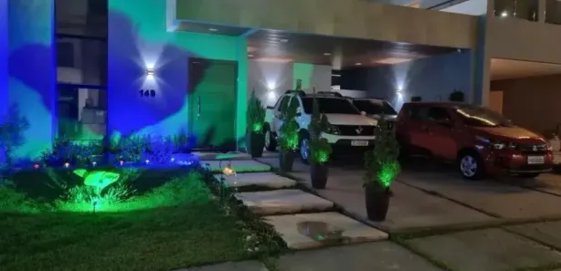 Casa de Condomínio com 3 Quartos para alugar, 275m² no Ponta Negra, Manaus