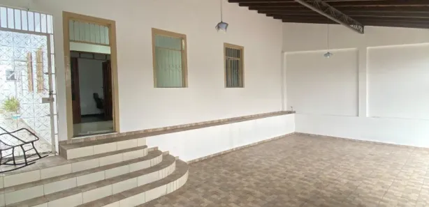 Casa com 3 Quartos à venda, 239m² no Aleixo, Manaus