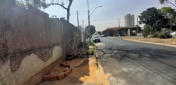 Lote/Terreno à venda, 300m² no Centro, Araraquara