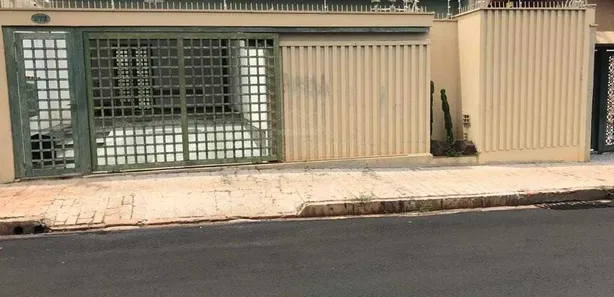 Casa com 3 Quartos à venda, 204m² no Centro, Araraquara