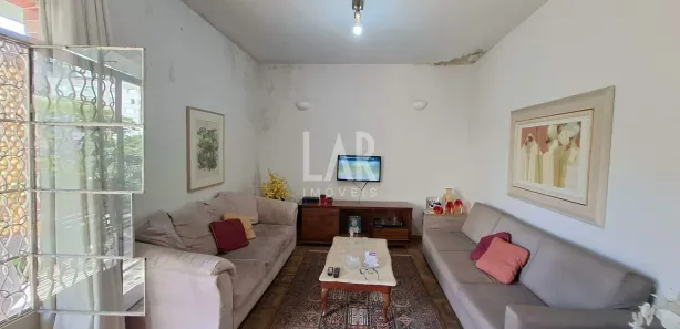 Casa com 4 Quartos para alugar, 241m² no Santo Antônio, Belo Horizonte