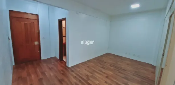 Sala Comercial para alugar, 51m² no Cinqüentenário, Caxias do Sul