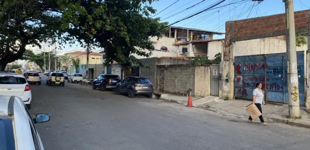Ponto Comercial para alugar, 200m² no Boca do Rio, Salvador