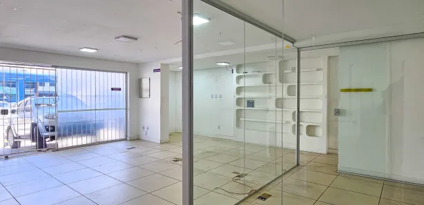 Ponto Comercial para alugar, 220m² no Amaralina, Salvador