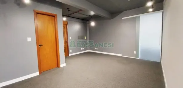 Sala Comercial à venda, 34m² no Centro, Caxias do Sul