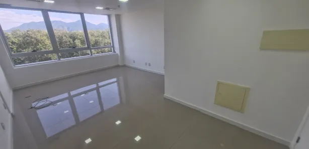 Sala Comercial para alugar, 26m² no Jacarepaguá, Rio de Janeiro